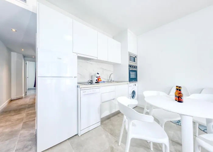 Puerto Diamante 2 - 100m To The By Lanzarote Apartamento *